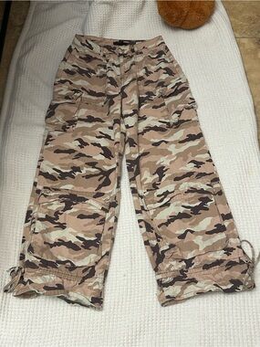 Forever 21 Women's Wide Leg Camo Cargo Pants - Tan, Brown, Cream
